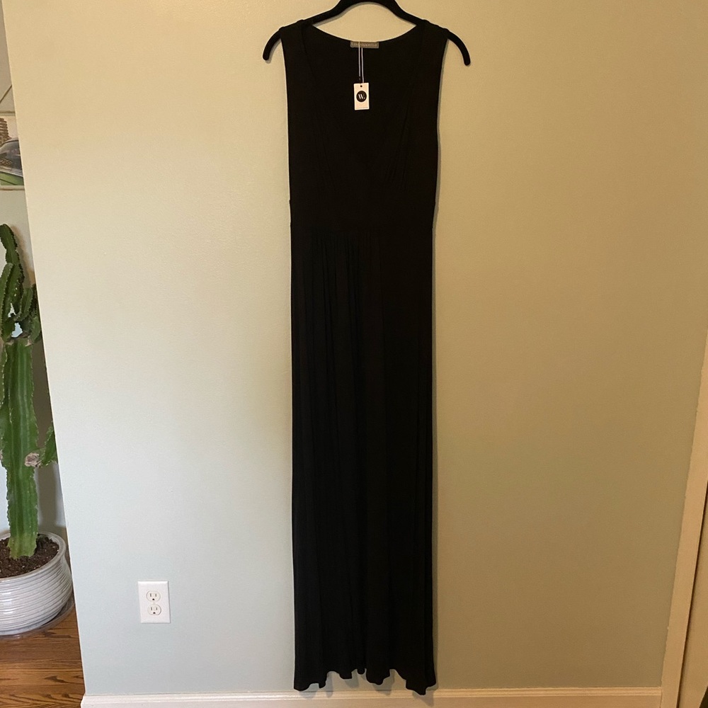Loveappella Wantable V-neck black maxi dress NWT